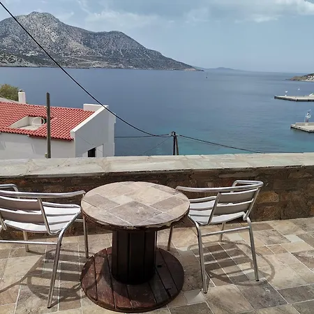 Bazakos' Luxury Sea Front Apartment Fourni Ikarias Exterior photo