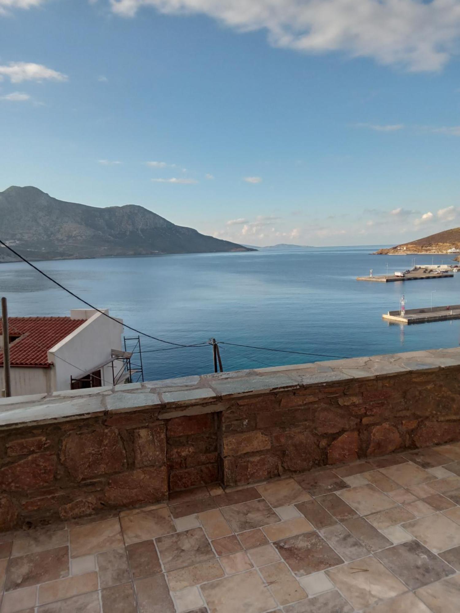 Bazakos' Luxury Sea Front Fourni Ikarias