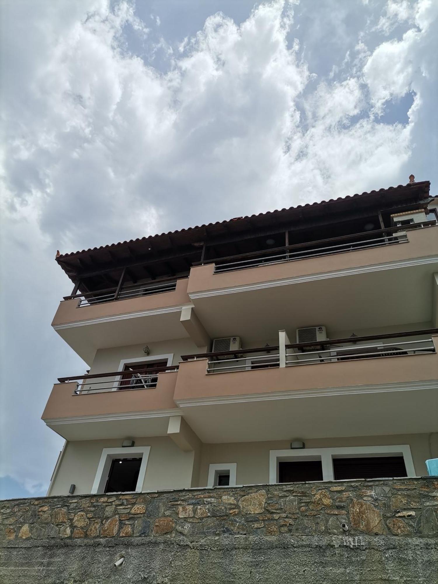 Apartment Bazakos' Luxury Sea Front Fourni Ikarias