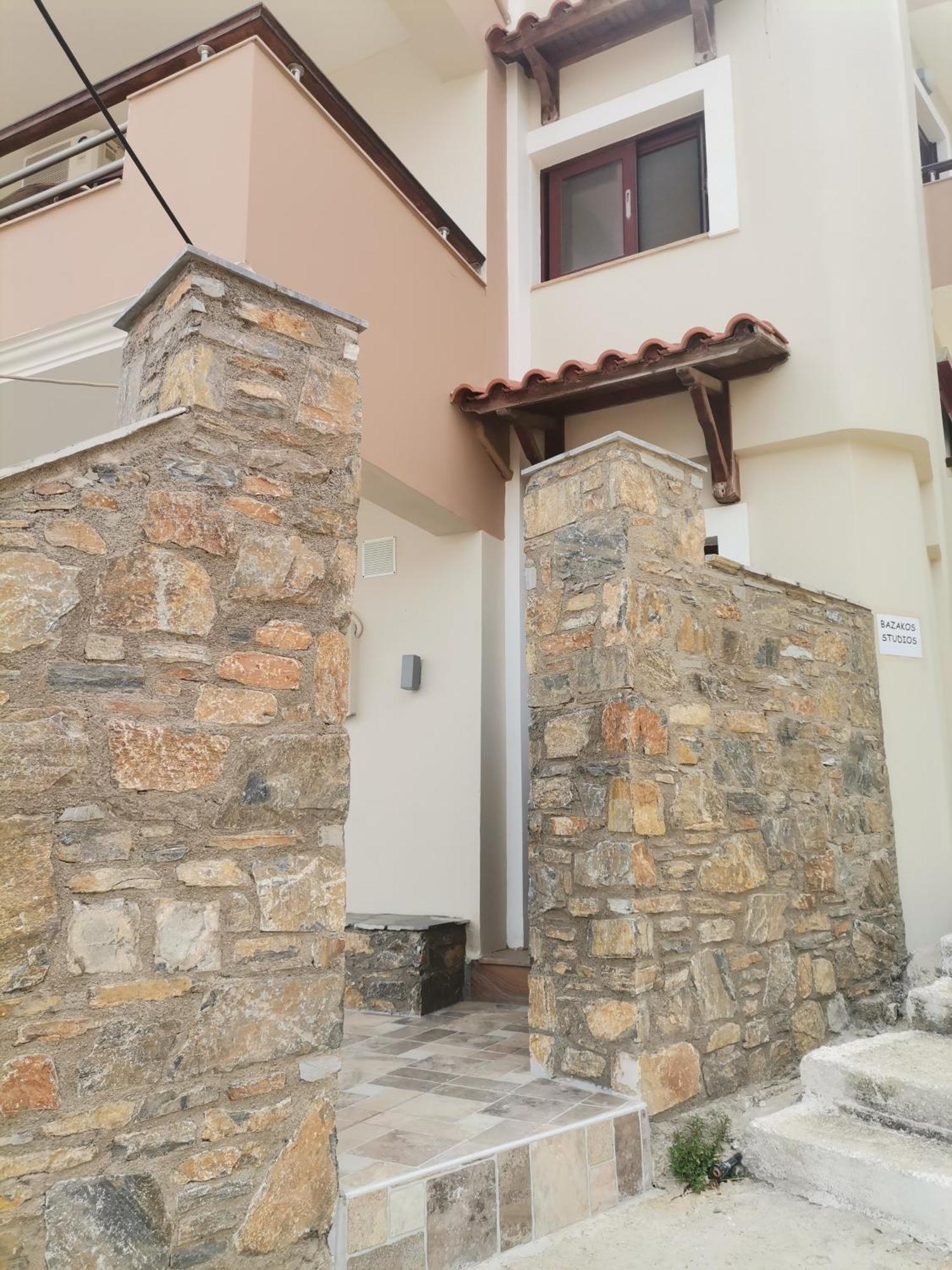 Bazakos' Luxury Sea Front * Fourni Ikarias