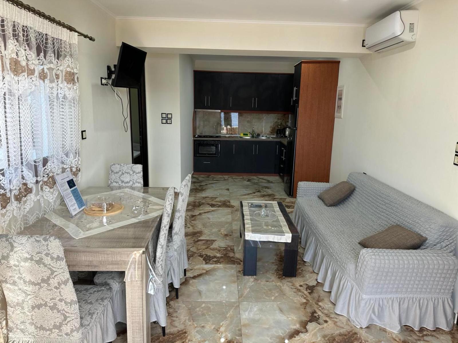 Bazakos' Luxury Sea Front Apartment